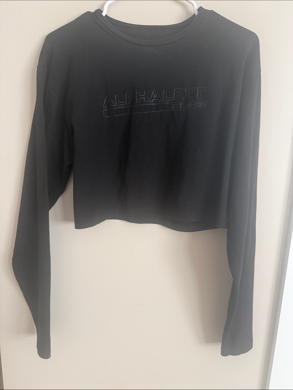 Alphalete Black Cropped Long Sleeve Logo Tee